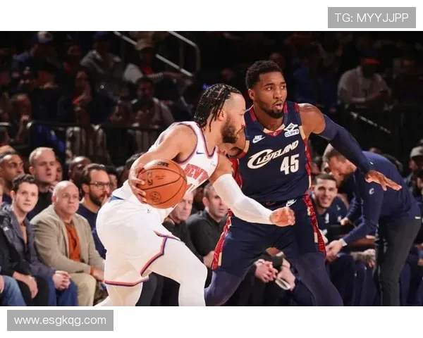 A史密斯直言更希望米切尔加盟尼克斯不在乎布伦森反应